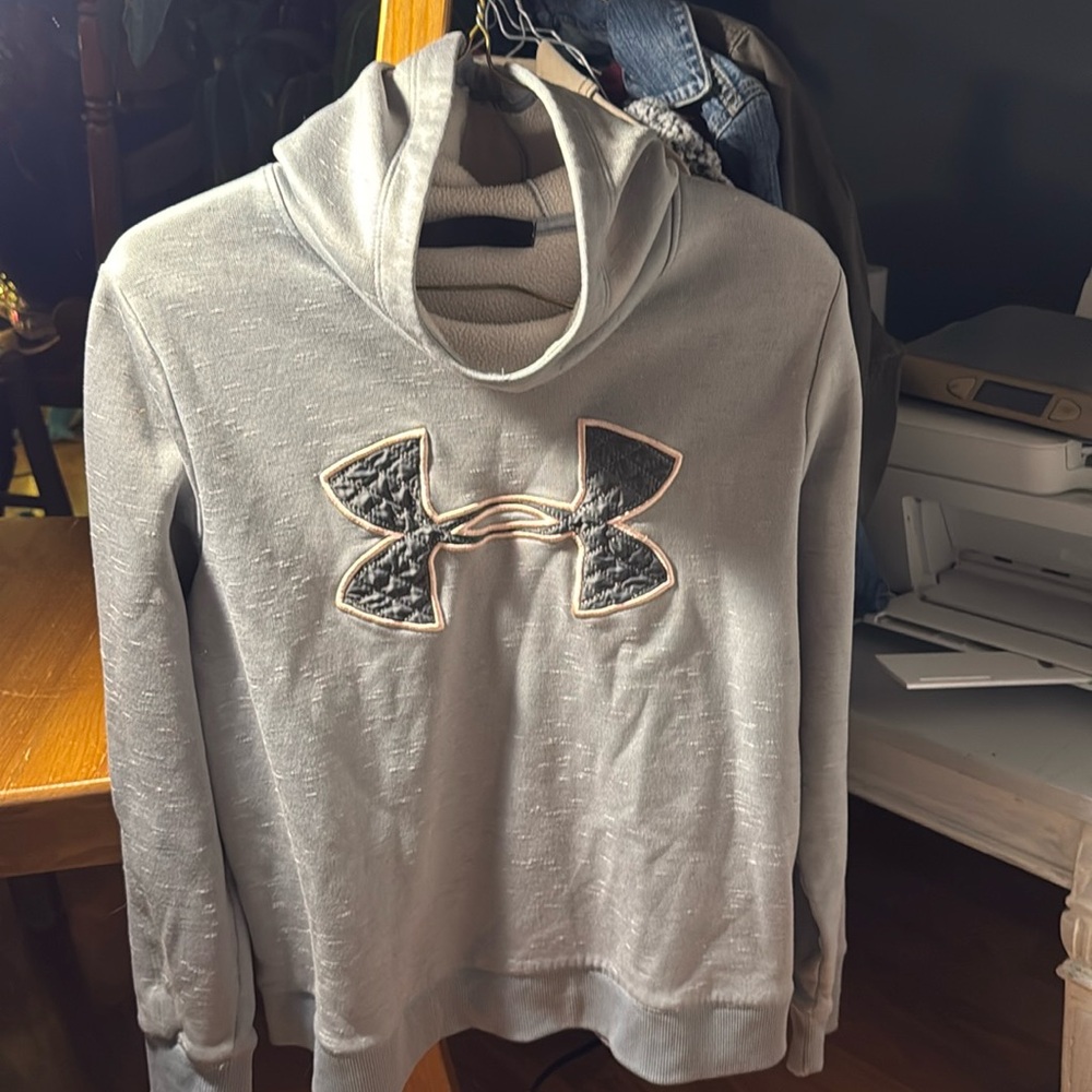 Under Armor pullover